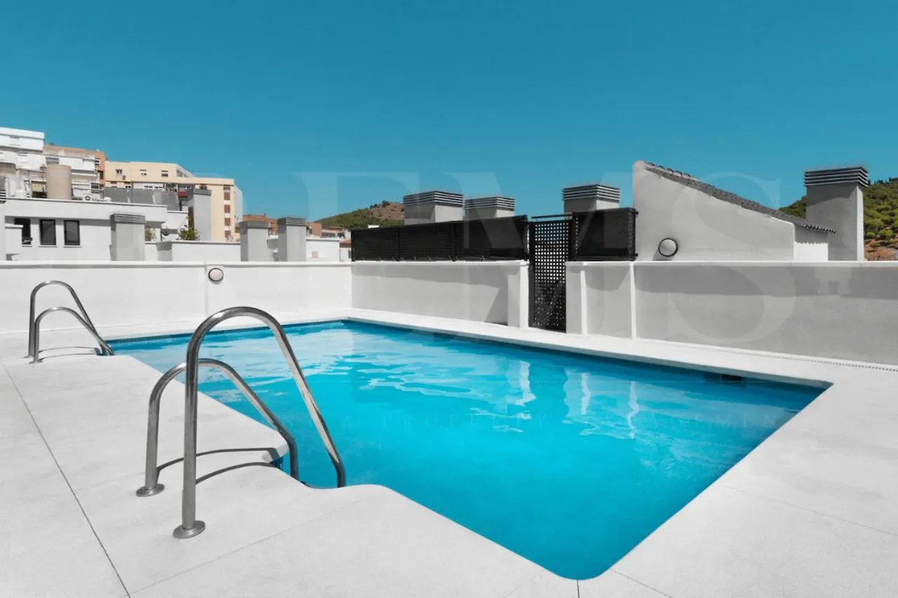 Elegant Apartment With Community Pool & Parking - Center Malaga Spain