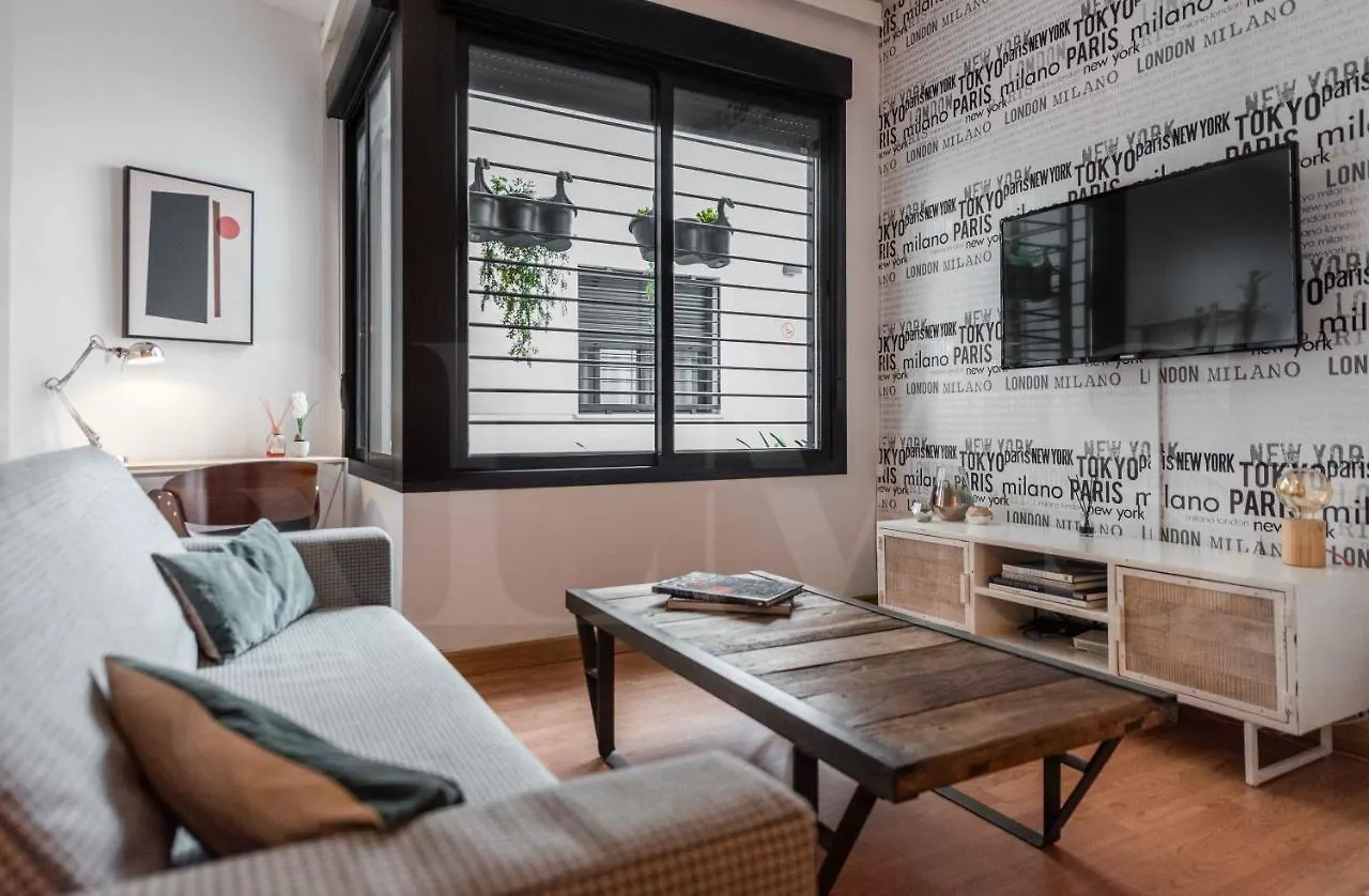 Elegant Apartment With Community Pool & Parking - Center Malaga