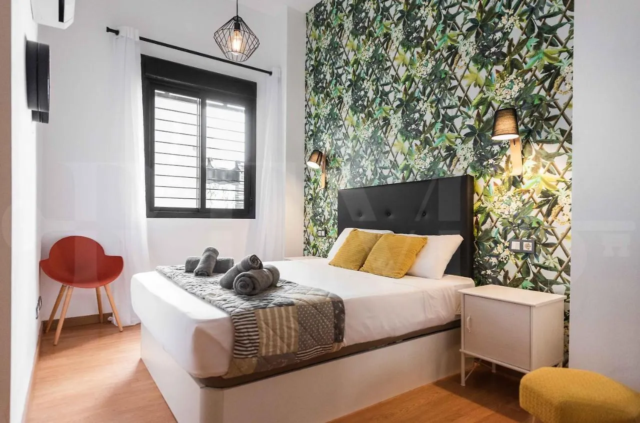 Elegant Apartment With Community Pool & Parking - Center Malaga